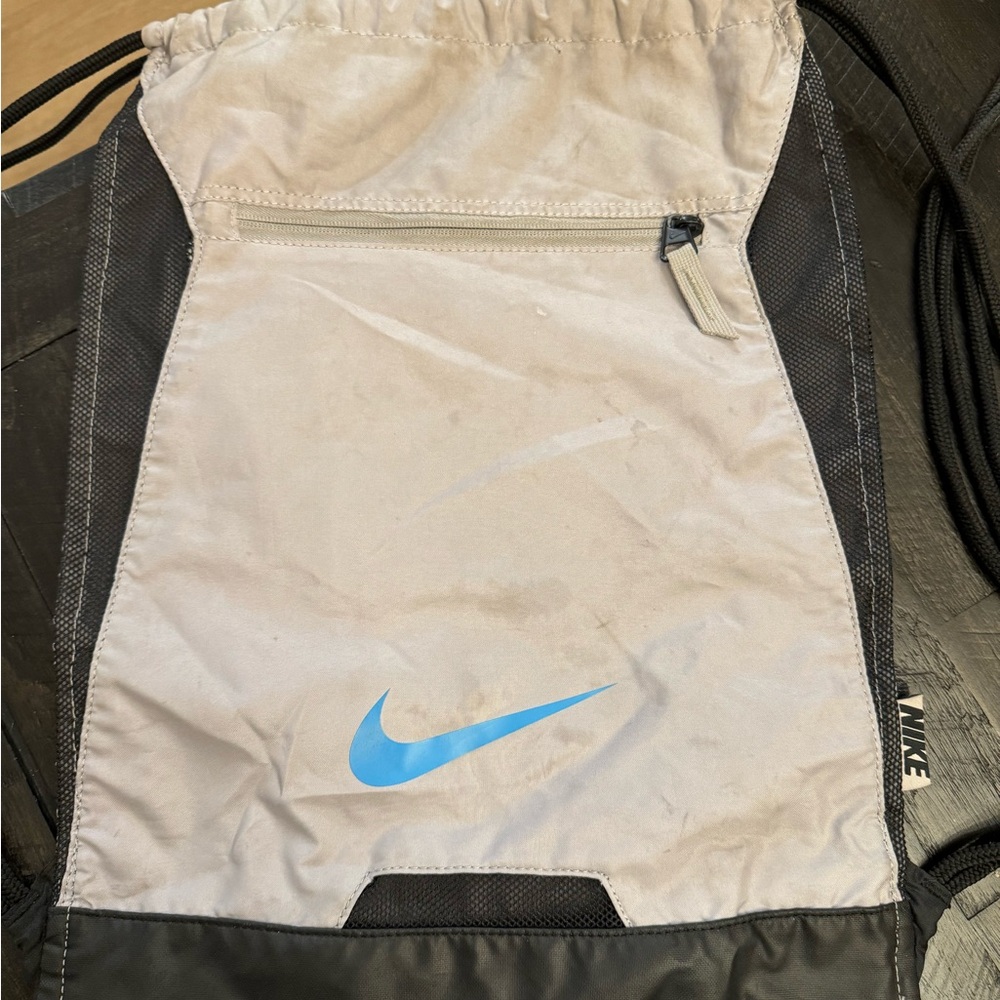 2 Nike Drawstring Gym Sacks - Picture 2 of 12